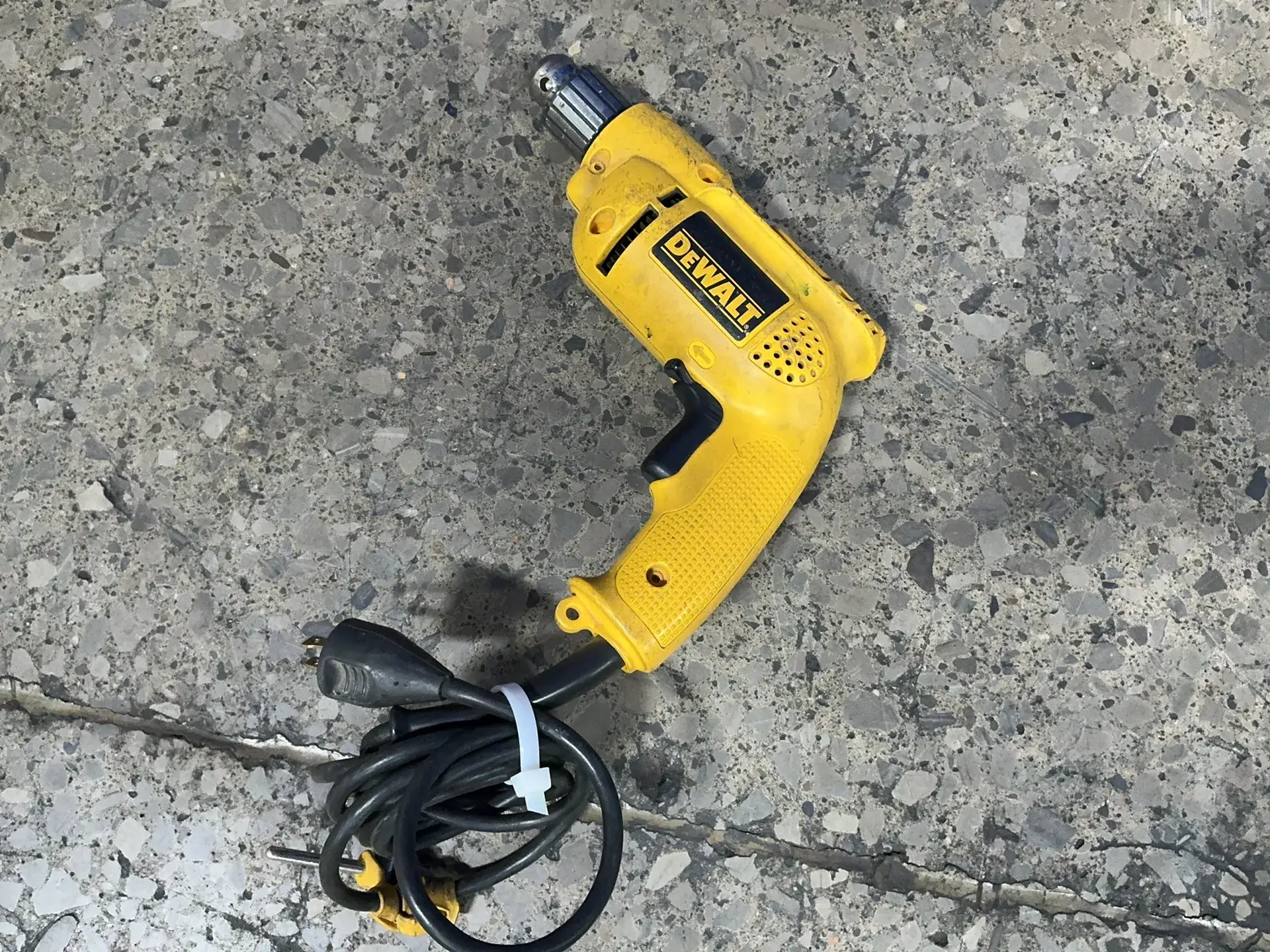 Used DEWALT D21002 Miscellaneous MRO Ohio US | HGR 24 #1456108
