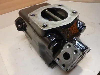 USED VICKERS 4520V60A81