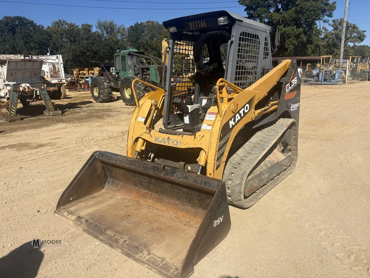 Used 2023 KATO CL35 Compact Track Loaders Tennessee US | Moore Equipment #1517262
