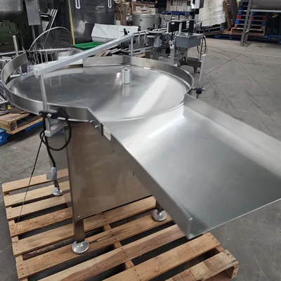 Capmatic Turntable all in stainless steel 39 Inch. Diam. 220 volts, 60 hz, 1 ph. year 2019. # 106
