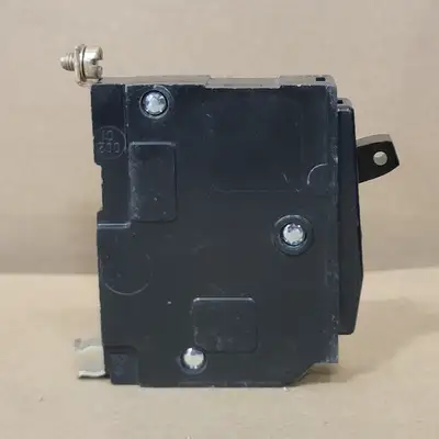 USED SQUARE D QOB120