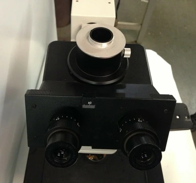 Leitz Ergolux Microscope Model 020-448.026 Trinocular Head 20x 50x Objectives