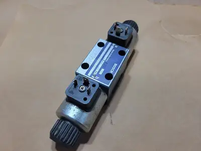 Used BOSCH 0 810 091 212 Parts (Hydraulics and Pneumatics) British Columbia CA | Lenmark #1440822