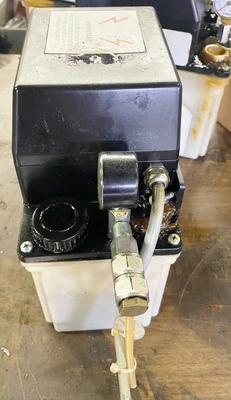 ILC 872.9 MACHINE LUBE PUMPS