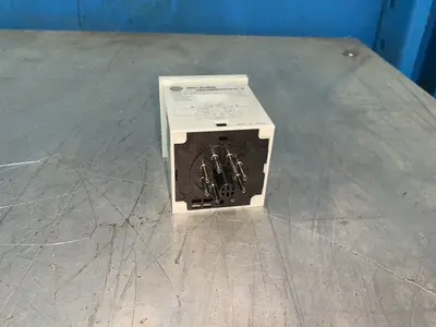 Used ALLEN BRADLEY 700HRM12TA17 Relays & Switches Ohio US | HGR 24 #1325996