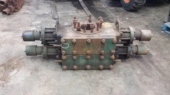 Used SHAFFER 7 1/16" 3M DOUBLE RAM BOP Accumulators Saskatchewan CA | Chad Equipment #466980