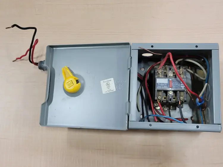 Used ALLEN-BRADLEY 700-N Misc Electrical & Power Parts British Columbia CA | Lenmark #247021