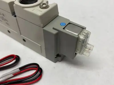 USED SMC SOLENOID VALVE 4/5-PORT
