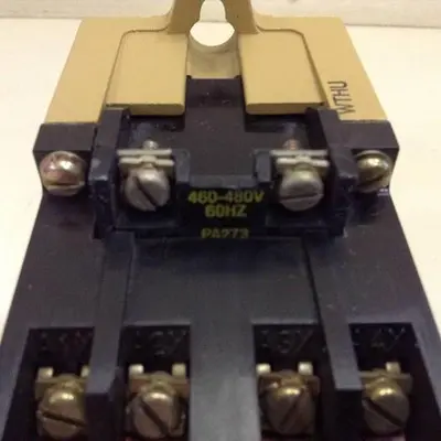 USED ALLEN BRADLEY 700S-P220A4 SER B