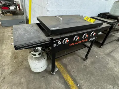 Used _UNKNOWN_ _UNKNOWN_ Grills & Griddles North Carolina US | Myron Bowling Auctioneers Inc #1543486