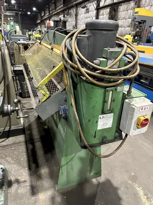 36" WIDE R-PANEL PROFILE HYDRAULIC CROP SHEAR: STOCK #19240