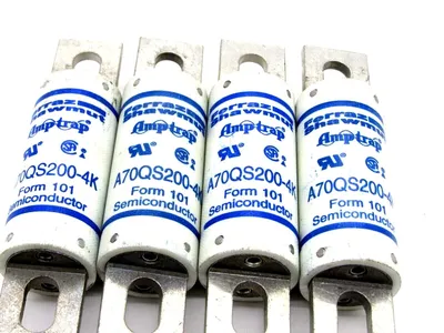 NEW LOT OF 4 FERRAZ SHAWMUT A70QS200-4K SEMI CONDUCTOR FUSE MERSEN A70QS2004K