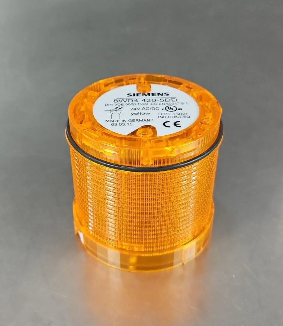 SIEMENS 8WD4-420-5DD SAFETY LIGHT. Loc 3D-15
