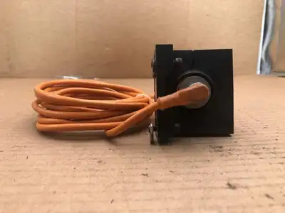IFM Efector OM5003 Photoelectric Retro-Reflective Sensor