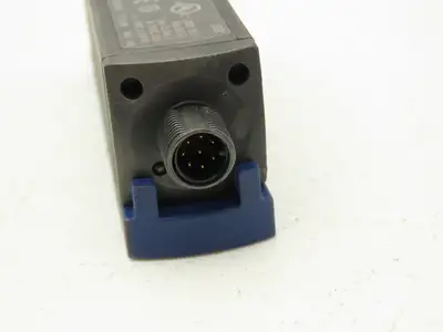 Schmersal 101181063 Magnet Safety Sensor Non Contact CSS 14-34-S-D-M-ST