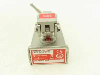 Allen Bradley 440T-MSALE10DB Guardmaster Trapped Key Interlock Switch No Key