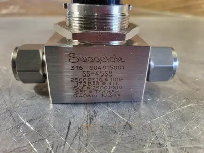 NEW SWAGELOK SS-45S8