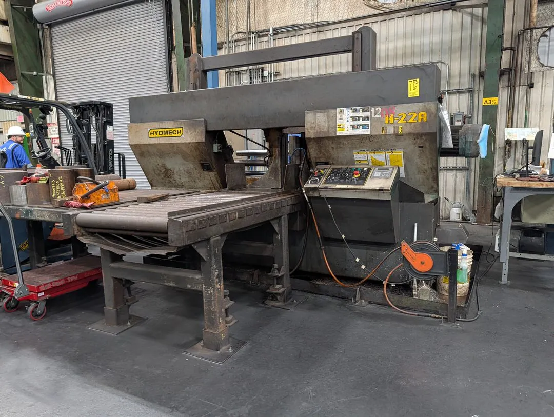 HydMech H-22A 22"x22" Horizontal Bandsaw (Blue roller conveyor in back of saw is excluded)