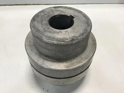 USED MAGNALOY COUPLINGS 700 / COUPLING