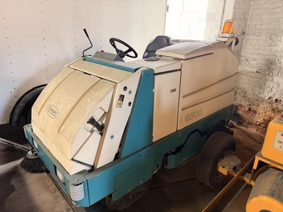 Used TENNANT 8300 Sweepers Michigan US | Miedema Asset Management Group #1424217