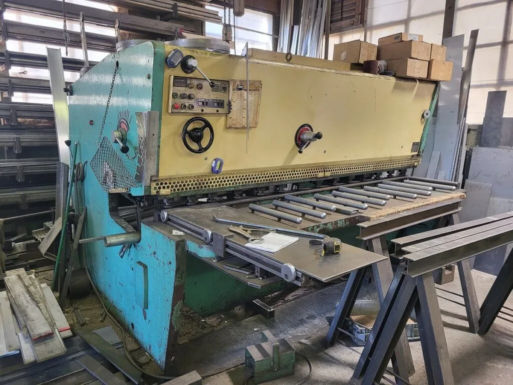 Used 1973 BRG (SORAP) 2600 A12 Power Squaring Shears (Inch) Georgia US | The Equipment Hub #1406979