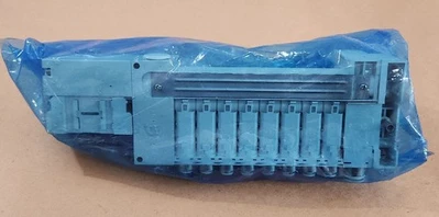 NEW SMC VV5QZ21-08C6SR1-XA