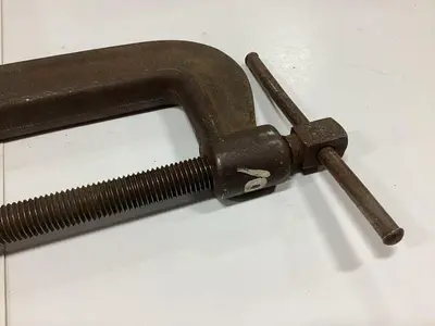 USED ARMSTRONG CLAMP-110