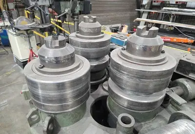 USED ROUNDO ....................... R-4YEAR NEW: ................... 1980