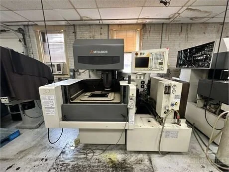 Used MITSUBISHI FA20 Wire EDM Illinois US | Machine Tool Bids 2 #199927