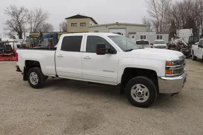 Used 2017 CHEVROLET SILVERADO 2500 Pickup Trucks Manitoba CA | Conquest Truck & Auto Sales #1421328