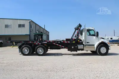 New | in-Stock 2027 PETERBILT 548 Rolloff Trucks Texas US | Roll Off Truck World #1492019
