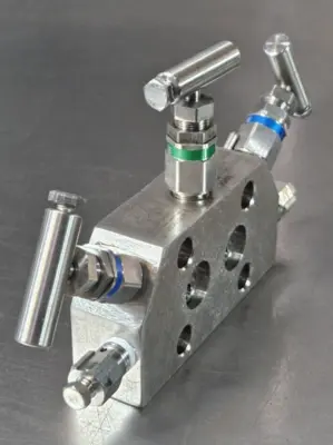Rosemount 3051211240000 Transmitter Manifold loc6E20