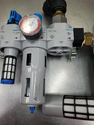 FESTO MS6-SV-1/2-E-10V24-AD1 w/LFR-D-7-MAXI, 170686, 170683 Modules. 6C-24
