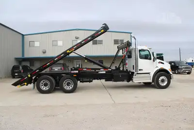 New | in-Stock 2027 PETERBILT 548 Rolloff Trucks Texas US | Roll Off Truck World #1492000