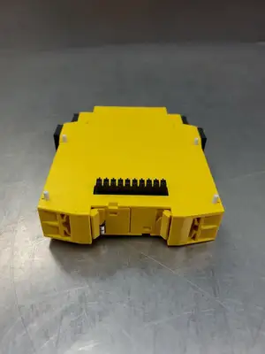 Used Sick FX3-XTI084002 V3.10.0 Safety Relay, (1044125) Relays & Switches | Palmetto Automation #1156100