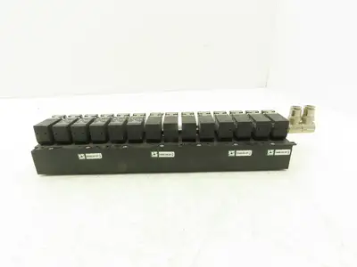 Pneumax OMRB213 Pneumatic Air Manifold Assembly 14 Valves 24vdc 145psi