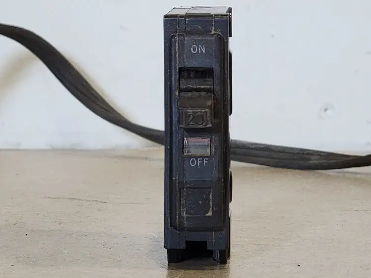 Used SQUARE D QO120 Switchgears British Columbia CA | Lenmark #241204