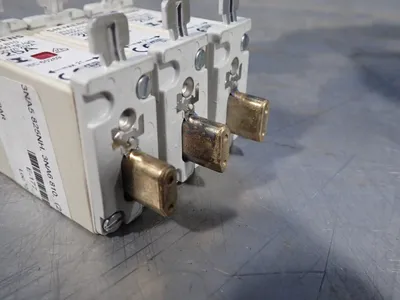 Used SIEMENS 3NA6810 Fuses | HGR 24 #742702
