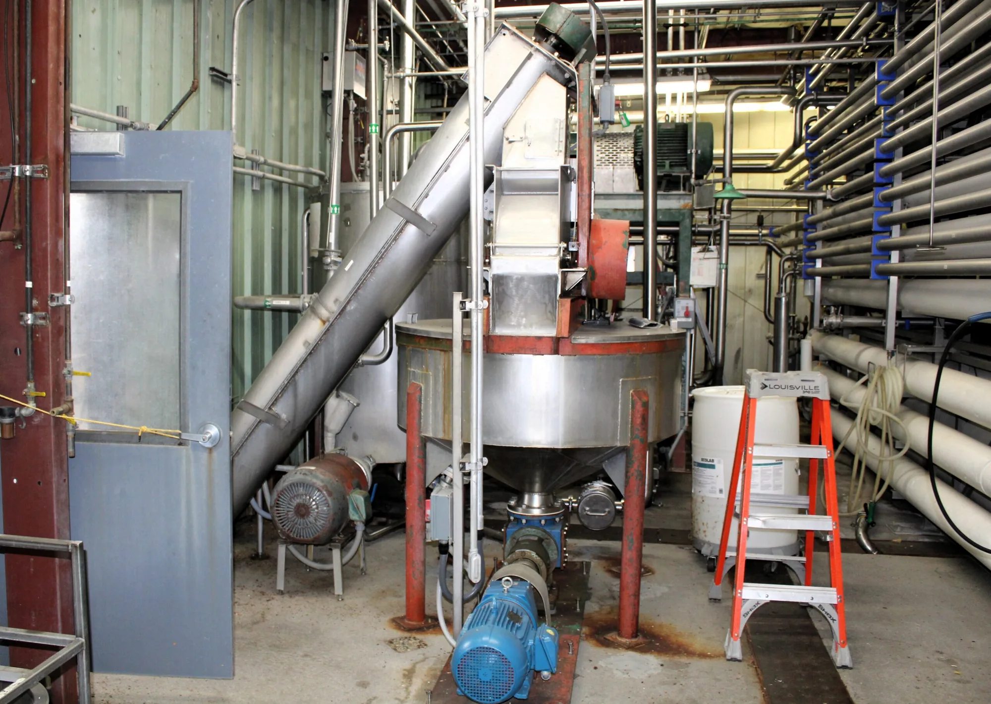 Auger Feeder Into Hammermill, and Tank