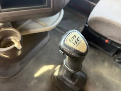 Used 2013 VOLVO VNL Conventional trucks Indiana US | Miedema Asset Management Group #1414634