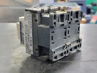 USED TELEMECANIQUE LC2D09