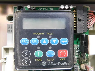 Allen-Bradley -D072A103 PowerFlex 400 AC Drive 50HP 0-320Hz 460AC 72A Used
