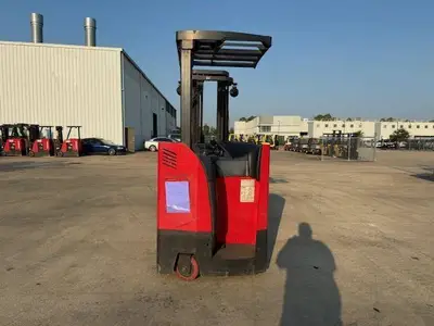 Used 2018 RAYMOND 425C35TT 3-Wheel Stand up Electric Counterbalance Forklifts Illinois US | Somerset Equipment Sales #1546205