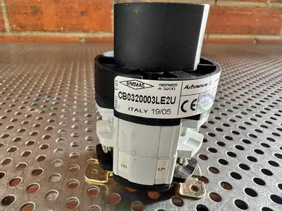 Used ADVANCE CONTROLS CB0320003LE2U 3 POLE, 32/40-AMP ROTARY CAM DISCONNECT SWITCH Electronics & Components California US | Equipment Lab #1453513
