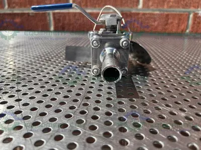 USED PBM SIC-D6F-G-CG166L STAINLESS STEEL BALL VALVE W/ 1" SANITARY TO STRAIGHT TUBE