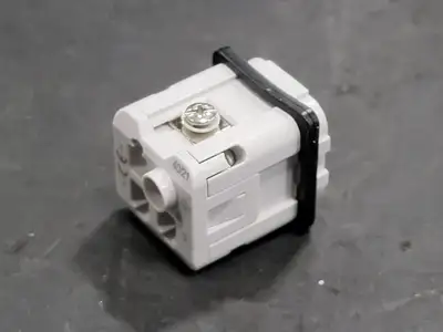NEW PHOENIX CONTACT HC-A03-I-UT-M