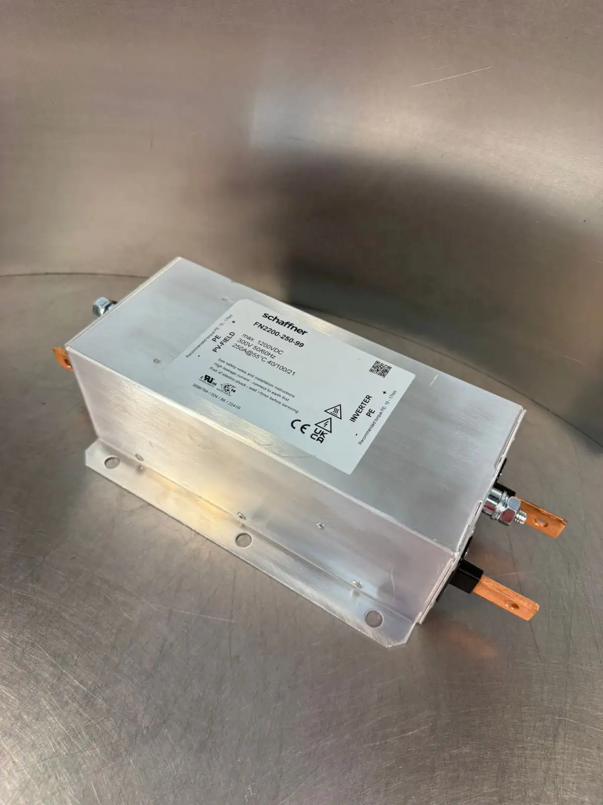 Schaffner FN2200-250-99 Pe- Pv-Field Max 1200Vdc 300v 50/60Hz (3.4.1)