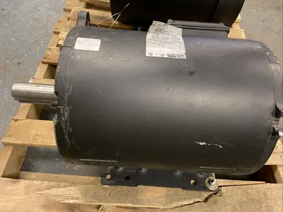 New | in-Stock WEG 010120T3E256T-S Motors (misc) | Surplus Asset Holdings #1205498