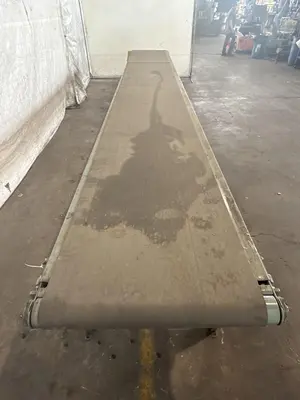 21' X 30" HYTROL POWERED CONVEYOR. STOCK # 0662525.
