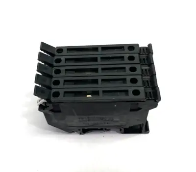 3004100 | Phoenix Contact  Modular Fuse Terminal Block UK 5-HESI LOT OF 5 - Used